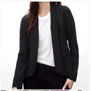 Aritzia Babaton Dominik Black Blazer Sz 2